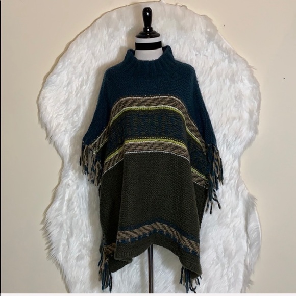 Free People Labyrinth Poncho - Picture 2 of 8